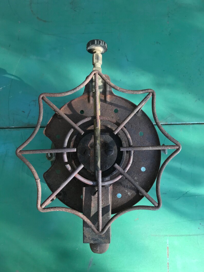 Coleman 500 Stove ** coleman stoves ** large coleman stove** spider stove ** single burner stove ** coleman vintage stove**