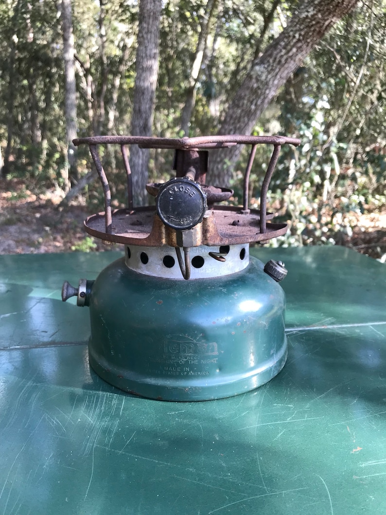 Coleman 500 Stove ** coleman stoves ** large coleman stove** spider stove ** single burner stove ** coleman vintage stove**
