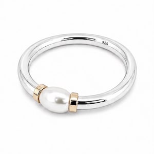 Anillo de perlas de agua dulce engastadas a tensión, hecho a mano en plata de ley y oro de 9 quilates / Anillo de perlas artesanal de metales mixtos / Anillo llamativo de plata maciza 925