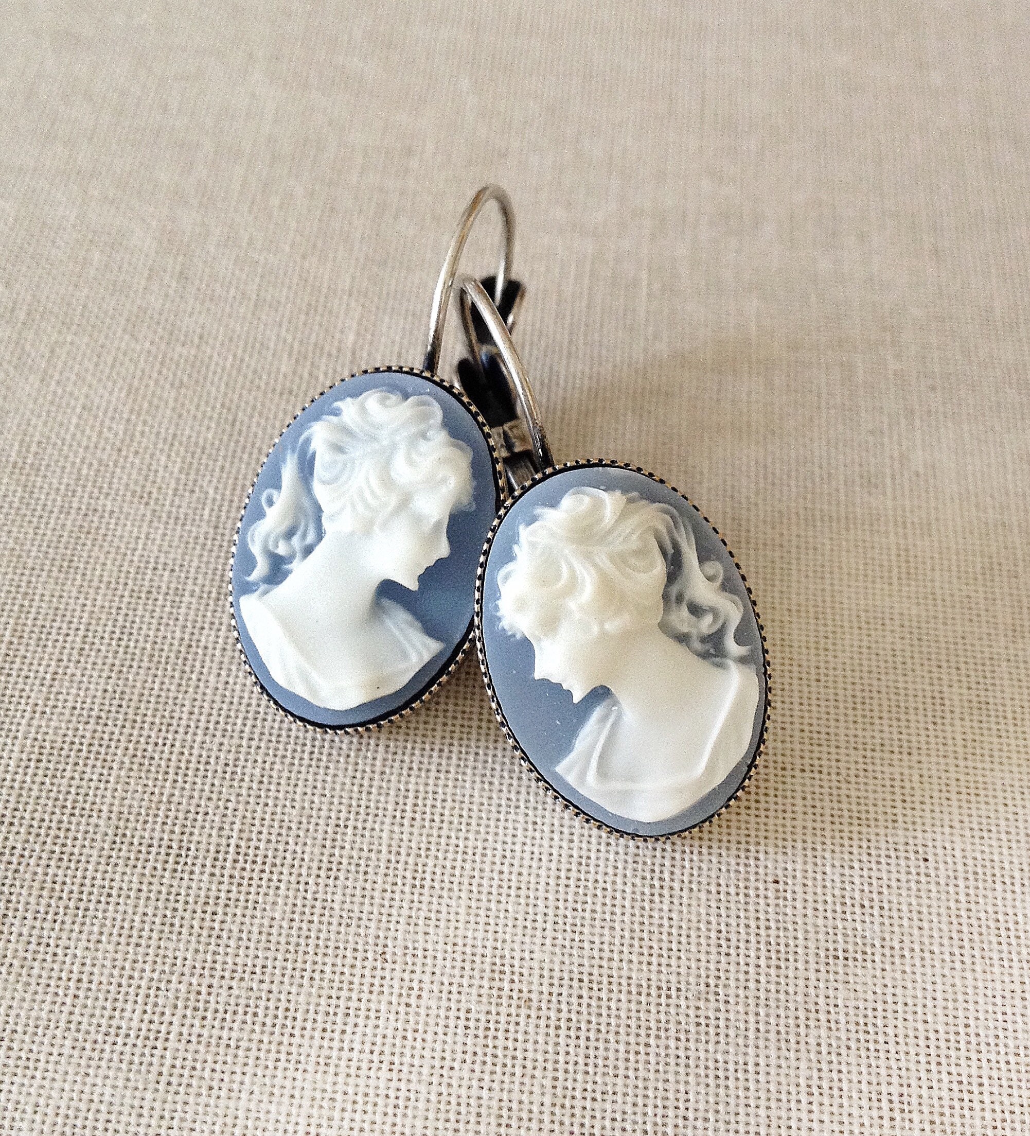 Boucles D'oreilles Anciennes Pendantes En Cristal Bleu Camée - Clip - Occasion
