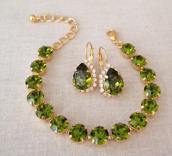 Olive green necklace and deals earrings