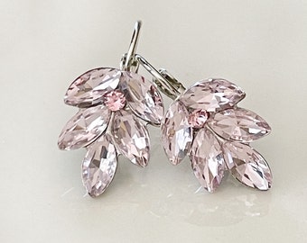 Blush leaf drop earrings, Pale pink crystal leaf earrings, pink bridal earrings, bridesmaid gift, pink wedding jewelry, Summer Spring