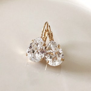 Swarovski sparkling crystal clear pear teardrop earrings, rhinestone drop earrings, vintage wedding, bridal, simple earrings, pear, white