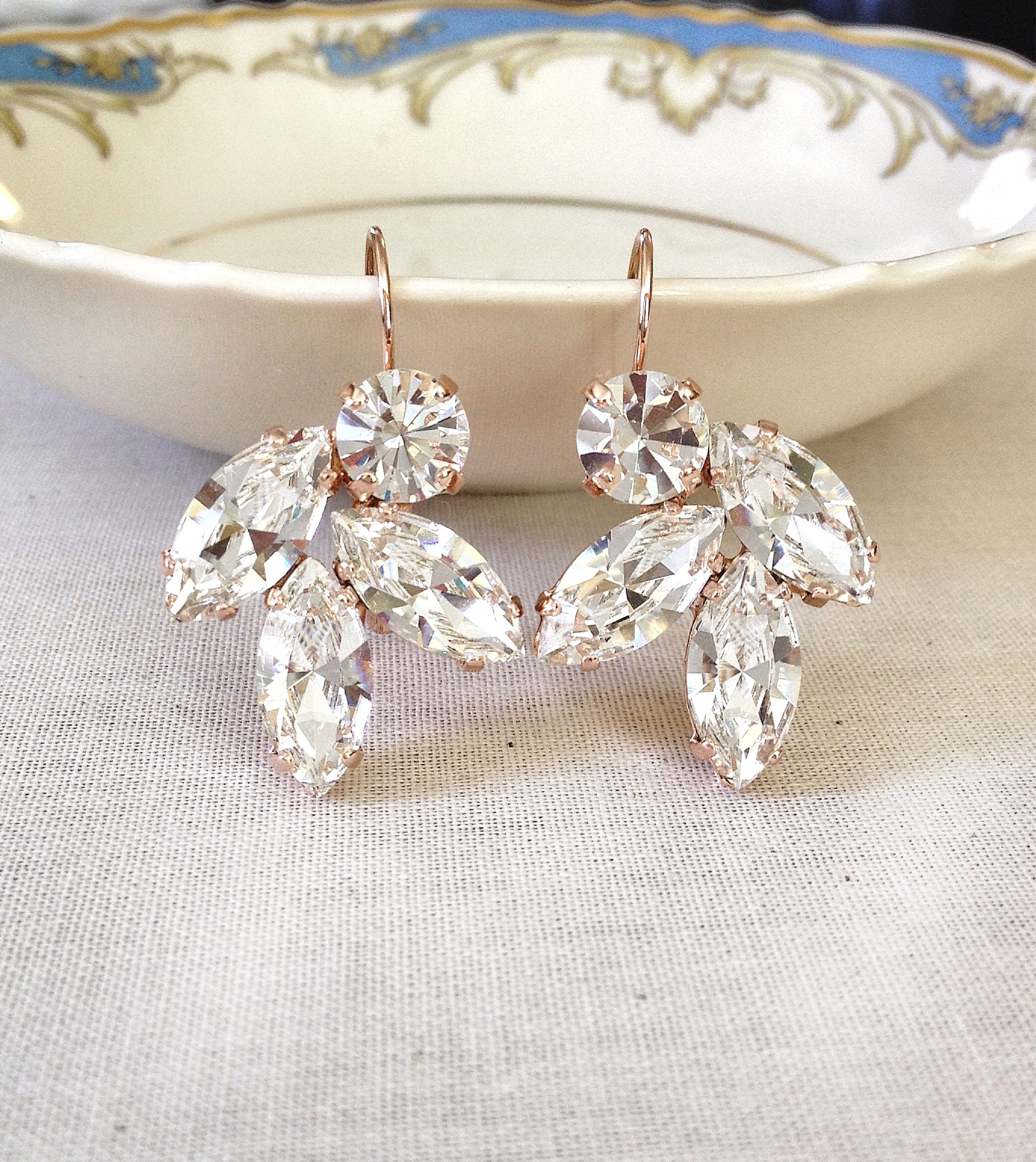 Sieraden Oorbellen Oorbellen & druppelhangers CZ Sparkling Bridal Leaves Earrings 18K Gold Leaf Bridal Earrings Bride gold Jewelry |Bridesmaid CrystalNecklace |Open Leaf Ring| gift | 