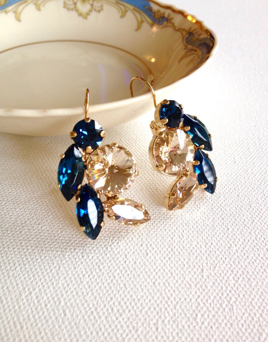 Discover 250+ navy and gold earrings latest