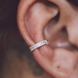 Champagne Pave No Pierce Conch Oormanchet Sterling Zilver | Minimalistische manchet | Schelpenmanchet