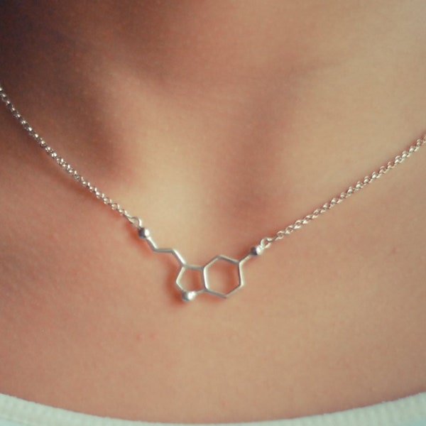 Molécule de sérotonine Collier en argent sterling | Happy Hormone | | de bijoux geek Cadeau d’amoureux de la science