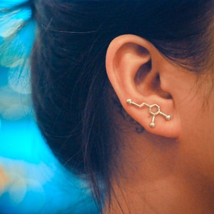 Pendientes trepadores de plata de ley con forma de molécula de dopamina / Joyas moleculares / Regalos geek / Hormonas de la felicidad / Fanáticos de la ciencia