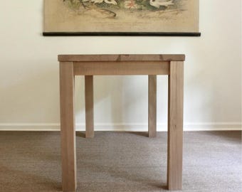 Escritorio de madera maciza