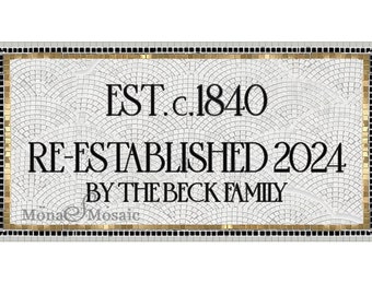 Mosaikboden mit Goldfliese in Sondergröße mit Mosaik Schriftzug Einrichtungsjahr Mosaikboden zum verlegen