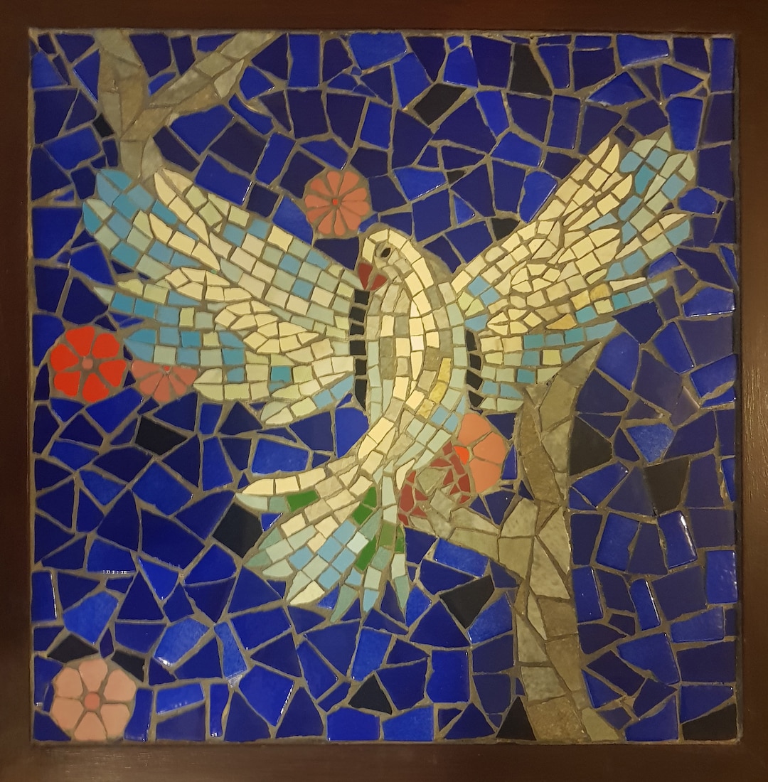 モザイクアート 鳥の絵画 モザイクアート 舞い上がる鳥 聖霊 壁アート 手でカットされたモザイク