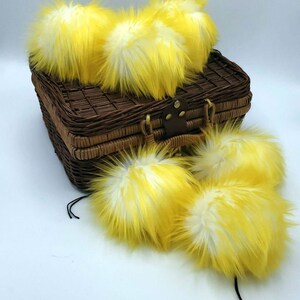 Plumeria Faux Fur Pom Pom image 5