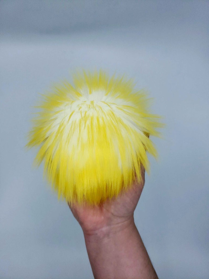 Plumeria Faux Fur Pom Pom image 9