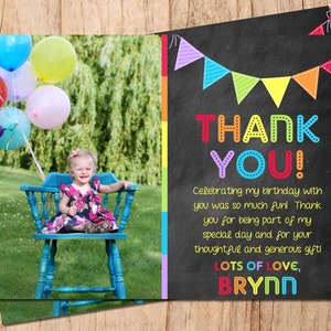 Pizarra Foto Rainbow Bunting Cumpleaños Tarjeta de agradecimiento. Nota de agradecimiento imprimible. Archivo JPEG o PDF. Personalizada