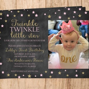 Twinkle Twinkle Little Star.Chalkboard.Glitter. Verjaardagsuitnodiging met foto en gratis achterkant. JPEG of PDF . Digitaal bestand . Jongen of Meisje