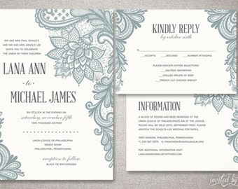 Puede incluir: Conjunto de invitaciones de boda con un diseño de encaje floral en azul pálido sobre un fondo blanquecino. La invitación incluye nombres, detalles del evento e información de RSVP.