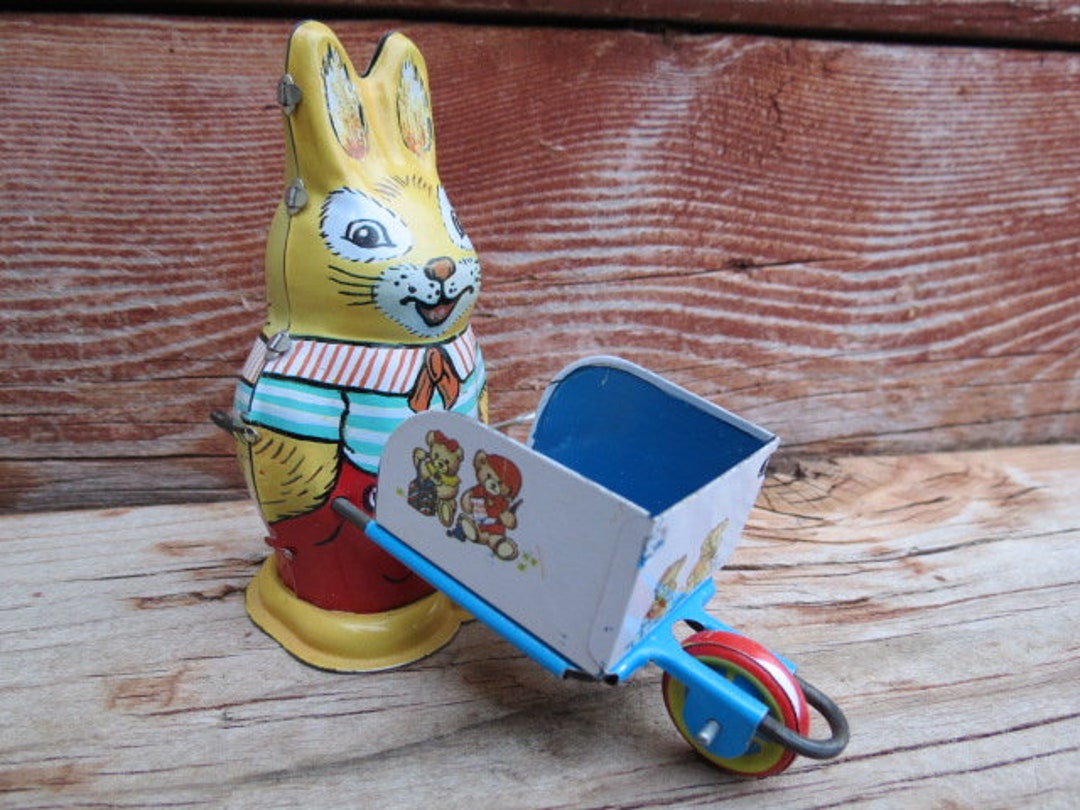 Vintage Wind Up Toy Rabbit Wheelbarrow 1980's Tin Litho Etsy.de