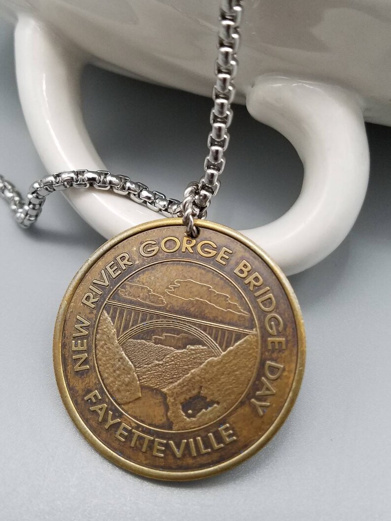 Nostalgic Collectible New River Gorge Bridge Day 10th Anniversary Commemorative Coin Pendant Necklace Historic