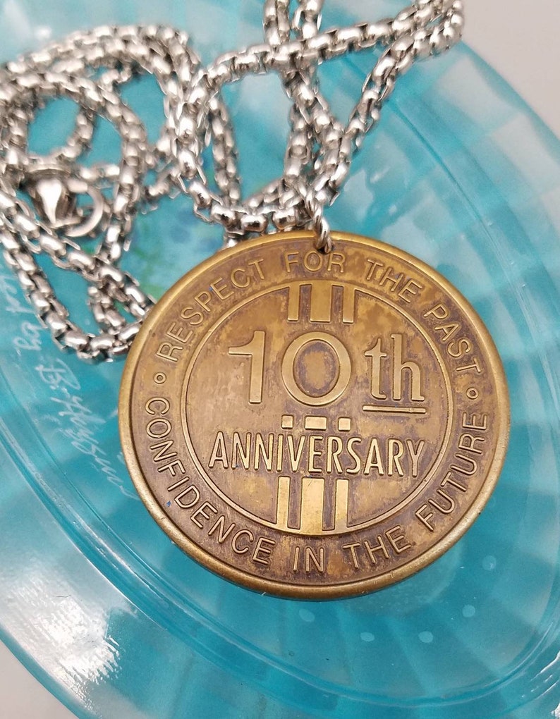 Nostalgic Collectible New River Gorge Bridge Day 10th Anniversary Commemorative Coin Pendant Necklace Historic