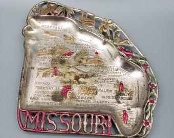 Vintage Ashtrays ~ State Metal Souvenir Collectible