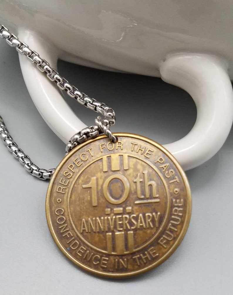 Nostalgic Collectible New River Gorge Bridge Day 10th Anniversary Commemorative Coin Pendant Necklace Historic