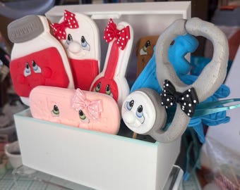 First Aid Friends cutter sets