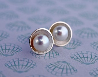Pearl Stud Earring, Pearl and Silver Post Earring, Cultured AAA Pearl Earring, Pearl in a Cup Earring, Small Earring,  Stud Earring