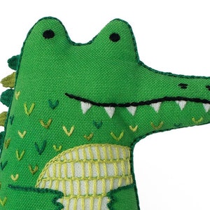 Alligator - Embroidery Kit