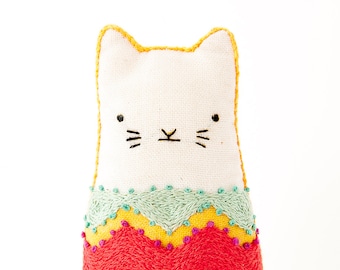 Fiesta Cat - Embroidery Kit