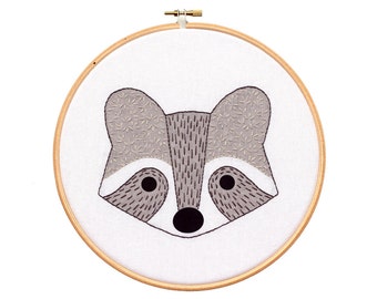 Raccoon Cub - Hoop Art Kit