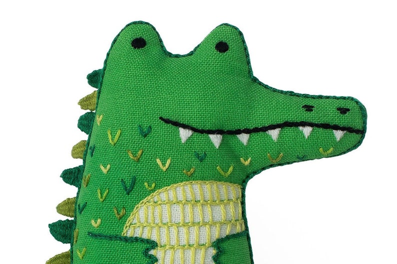 Alligator Embroidery Kit image 1