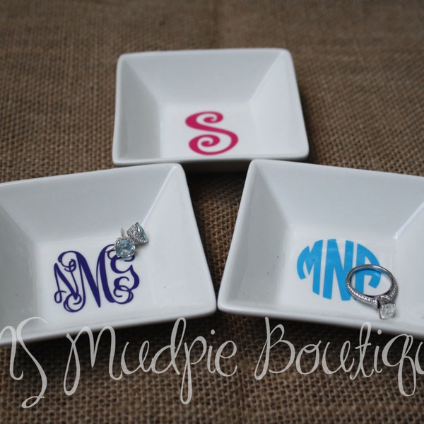 Monogrammed Jewelry Dish, Ring Jewelry Dish, Bridesmaid Ring Dish, Monogram Dish, Bridesmaid Jewelry Dish, Ring Dish, Gifts for Her