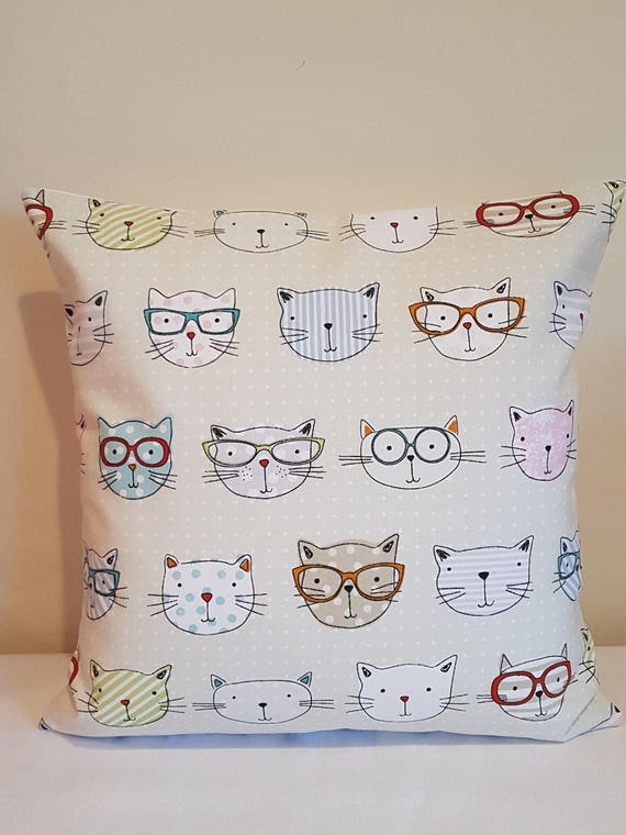 Fryetts Handmade Decorative Scandinavian Red xmas Birds cushion cover