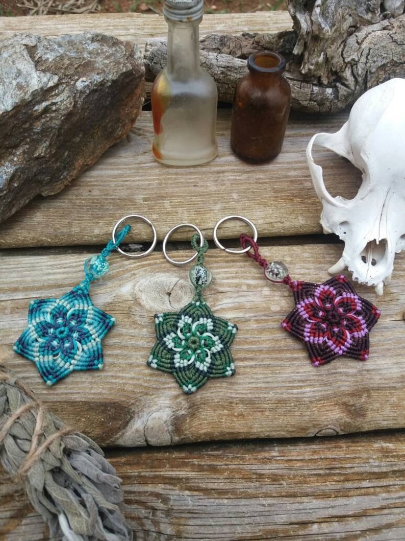 Macrame Mandala keychain that glow in the dark