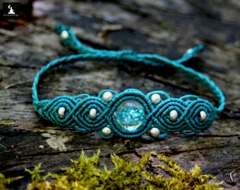 Turquoise macrame Glow in the dark bracelet
