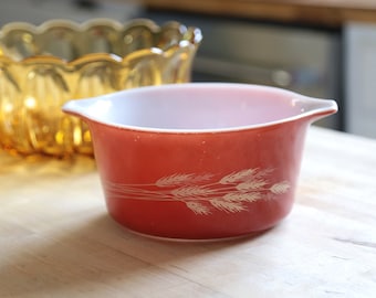 Vintage Pyrex 473B Autumn Harvest Quart Size, No Lid, Round Casserole, Wheat Design, Dark Orange and White Handled Casserole Dish