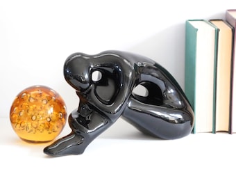 Vintage Ceramic Sculpture, Female Figure, Glossy Black Glaze, Art Pottery, American Pottery, 70s Style, Feminine, Home Decor, Expressive Art