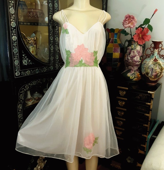 Vintage 1960s Double Layer Chiffon Nightgown or D… - image 2