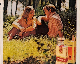 1970s RALEIGH CIGARETTES Ad, 10x13 Vintage Advertisement, Retro Wall Art, 70s Romantic Couple, Vintage Home Decor