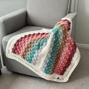 Crochet Rainbow Baby Blanket Cozy Soft Blanket for Kids Rainbow Nursery Blanket Baby Shower Gift Idea