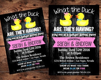 Puede incluir: Dos patos de goma amarillos con lazos azules y rosas, un fondo de pizarra negra con el texto "What the Duck Are They Having? Find out at a Gender Reveal Party Honoring Sarah & Andrew Sunday, June 12th 2016 at 3:00pm The Brown Residence 1234 Reveal Avenue | Las Vegas, Nevada SHOW US WHAT YOU THINK WEAR BLUE OR PINK RSVP to the proud grandma 789.456.1234"