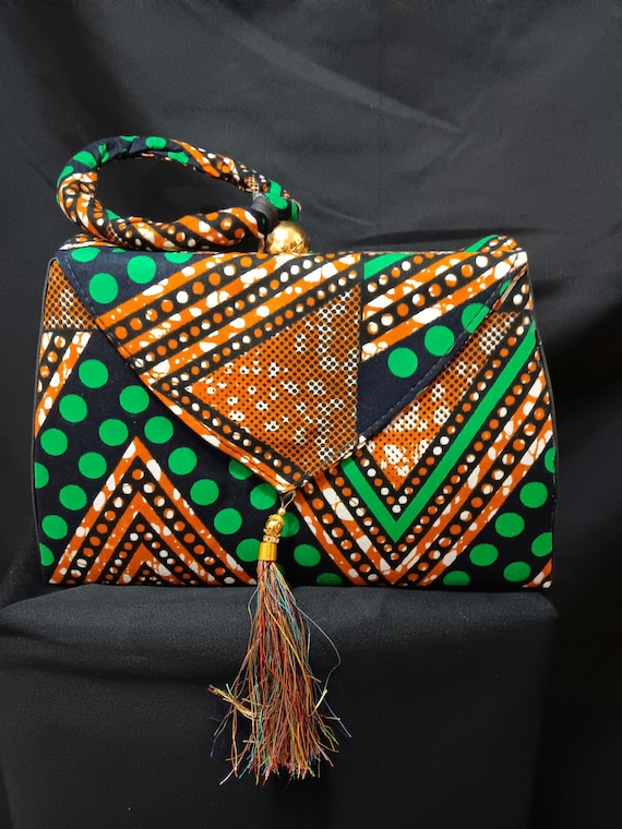 Africa Inspired Purse. Beautiful African Fabric. Snap front, Hand Handle and detachable Body belt strap. 20% OFF and FREE Shipping.