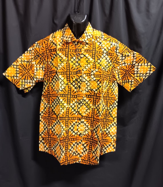 Beautiful Africa Inspired Men's short sleeve shirt, button down front. Chest pocket. Orange, yellow, gold.  20 - 30% 0ff. Free shipping.