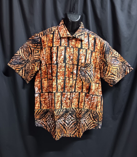 Africa inspired men's short sleeve shirt, chest pocket, button down front shirt. Sizes - Large, XL, 2XL . 20 - 30% off, Free Shipping.