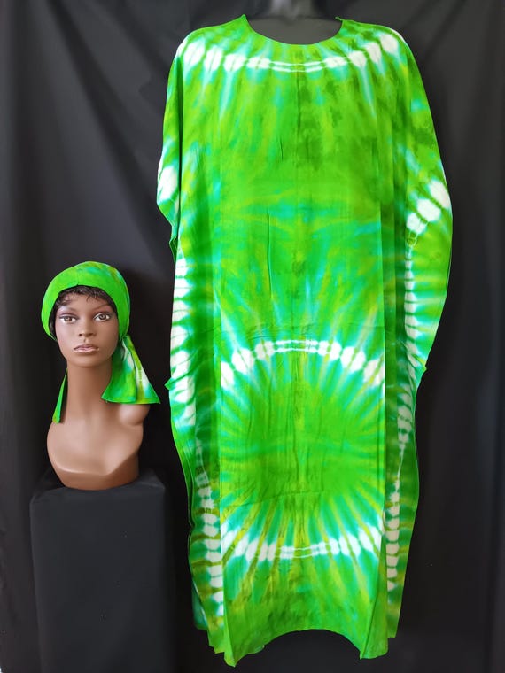 African inspired Tye Dye Kaftan with headwrap, Beautiful, colors, cool and comfortable. FREE SIZE fits most Large to 4XL. Free Shipping
