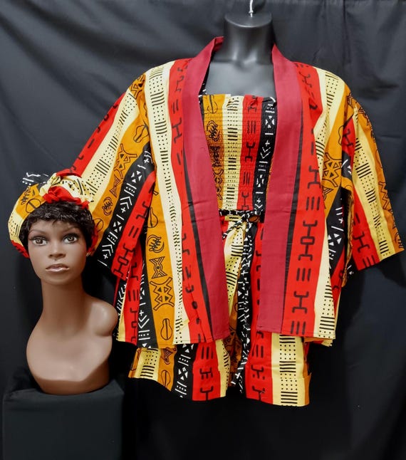Africa print 4-piece short set, (Kimono and halter Tops, shorts with pockets and headwrap). One size (L - XL). 20% OFF and FREE Shipping.