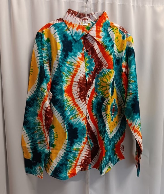 African shirt tie dye print men's long sleeve, button down front. Size -Medium though 3XL.