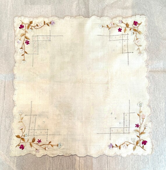 Beautiful Vintage Antique Royal Society Silk Hand… - image 2