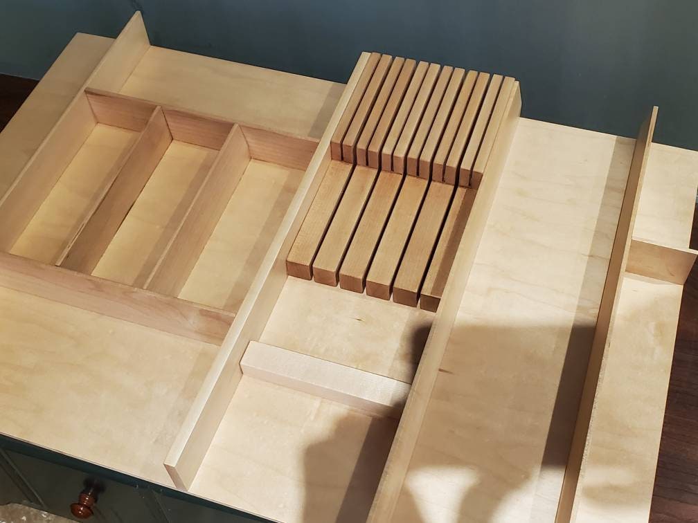 Maple Tiered in-drawer knife block bustom-built