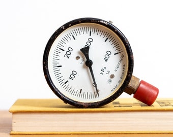 Air Pressure Measuring Instrument, 400 kPa Pressure Gauge, Vintage Industrial Steampunk Decor, Industrial Home Decor
